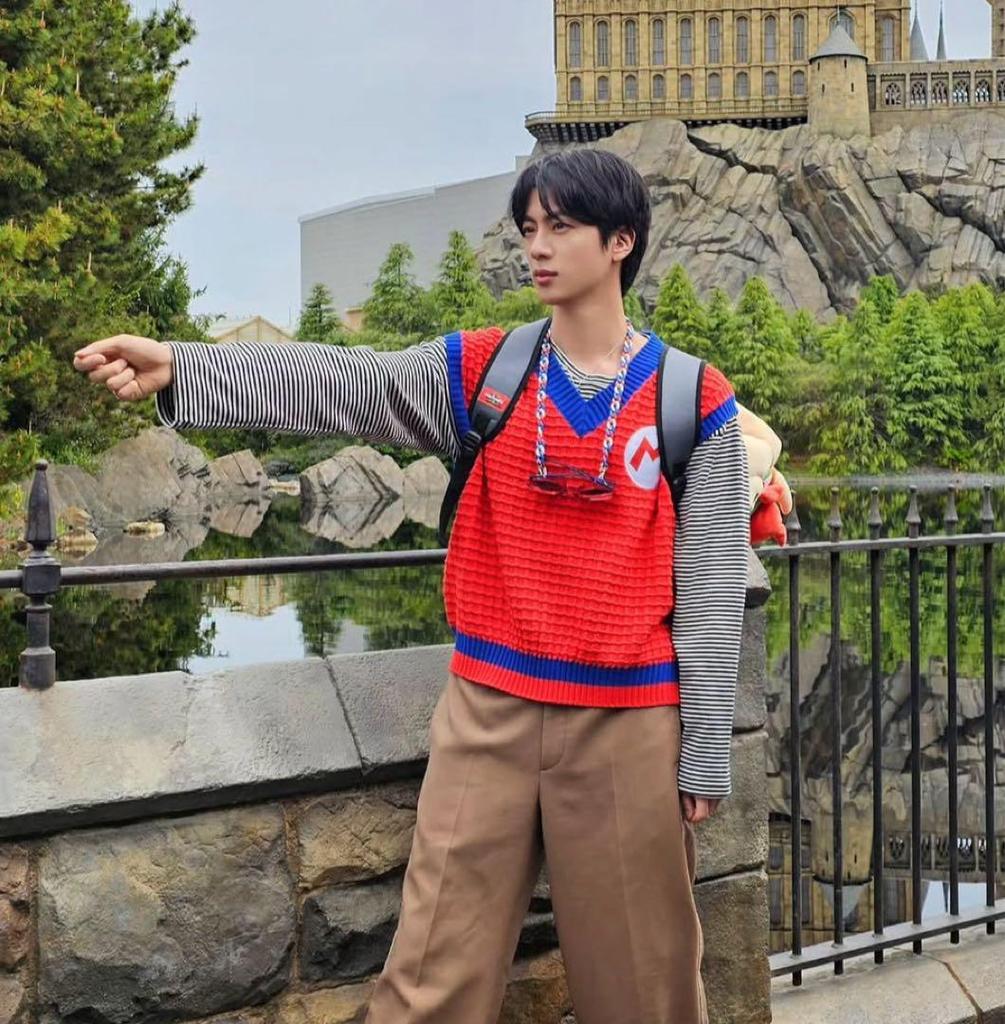 [USED] BTS JIN Wears Universal Studios Japan Mario Vest In Echo Style