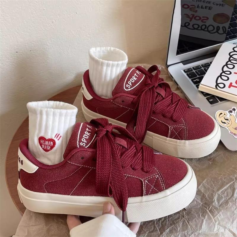 

Холщовые туфли женские 2025 весна и осень новые ретро туфли ins трендовые универсальные нишевые студенческие туфли на платформе повседневные кеды 40 красный