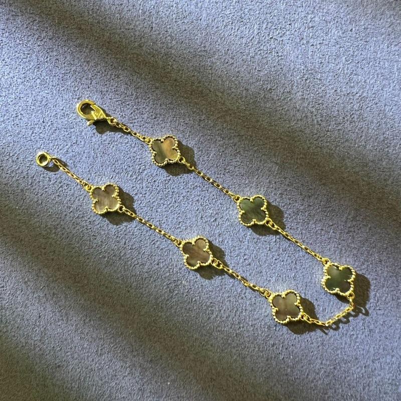 Boutique Vierblättriges Kleeblatt Mini 9mm Sechs Blumen Armband 18k Ins Mode Herren- und Damenarmbänder