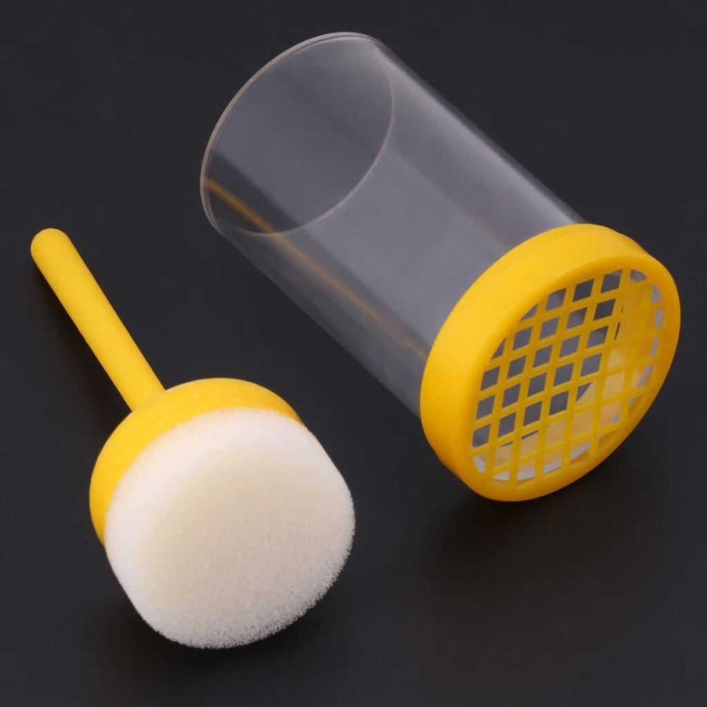 Plastic Queen Bee Marking Cage Marker Bottle W/ Plunger Beekeeping Equipment