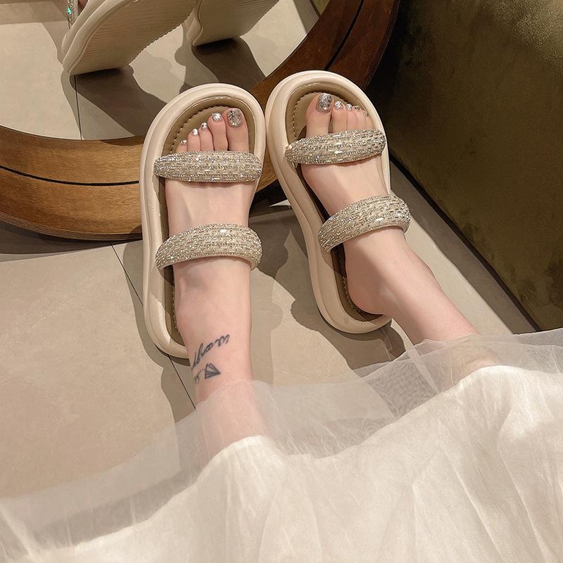New rhinestone feeling wind 2025 shit muffin fairy sandals slippers female summer wear double belt stepping on thick bottom one-word drag