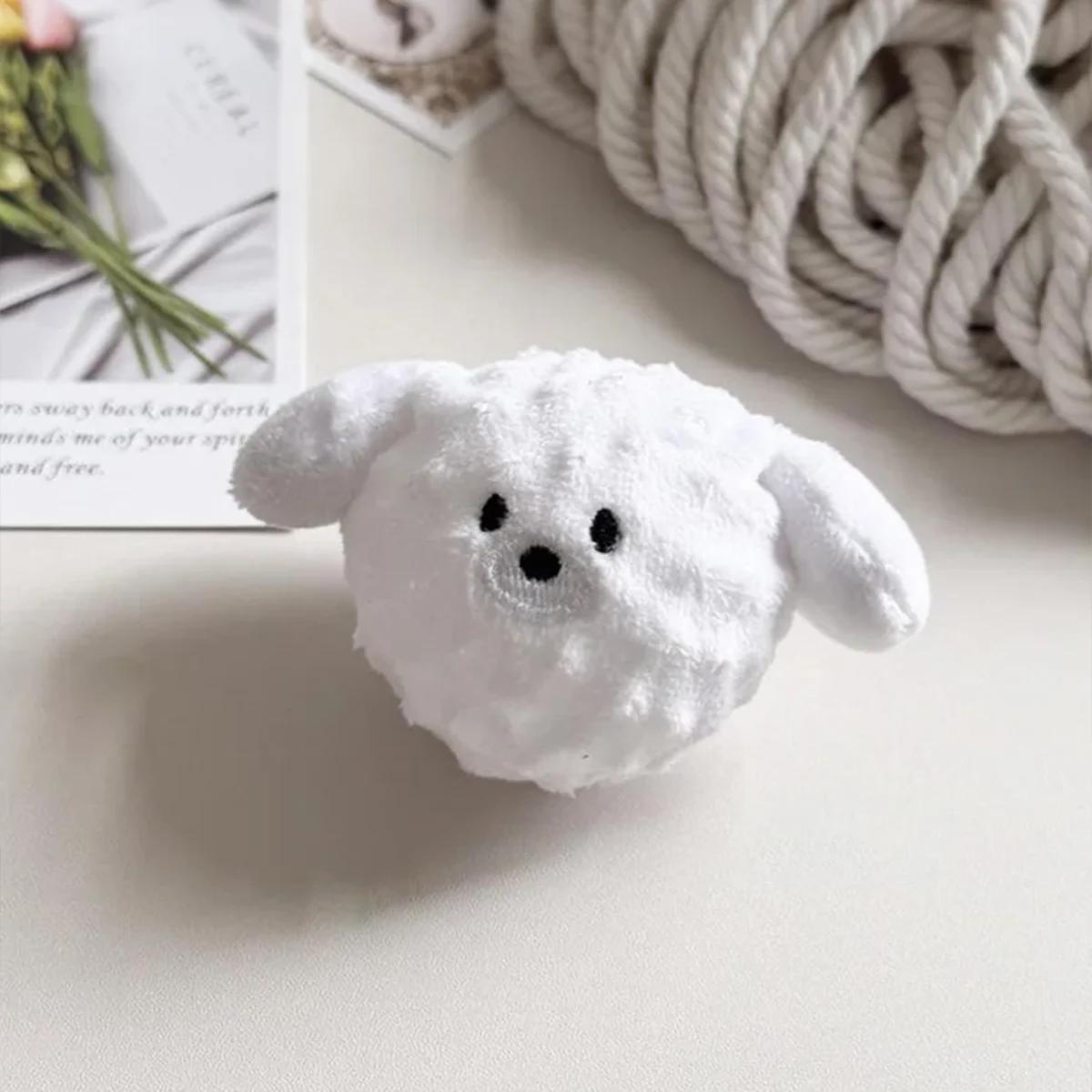 

Squeaky Puppy Ball Toy for Small Dogs and Cats Interactive Pet Chew Toy with Spikes for Teeth Cleaning Bouncing Fetch Toy XS белый