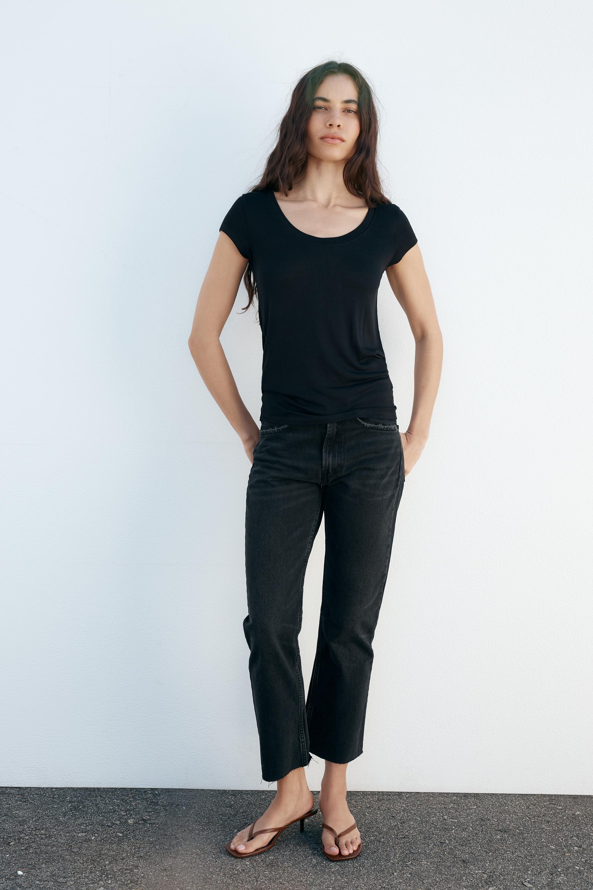 

КРУЖЕВНОЕ ПЛАТЬЕ БЕЗ БРЕТЕК