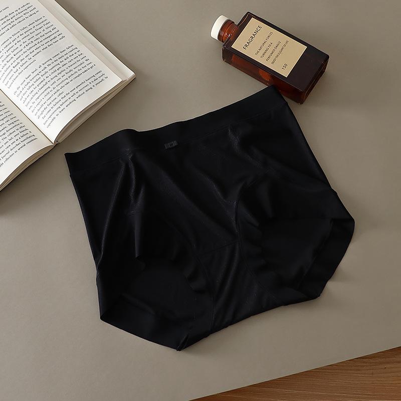 Solid Color Light Luxury Thin Triangular Panties Skin Friendly, Comfortable, Gentle, Sweet and Stylish Women's Panties