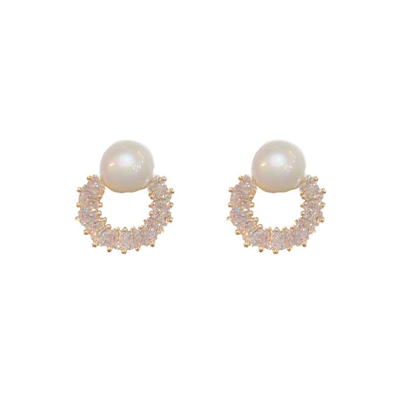 Delicate Simple Pearl Zircon Round Stud Earrings For Women золотой