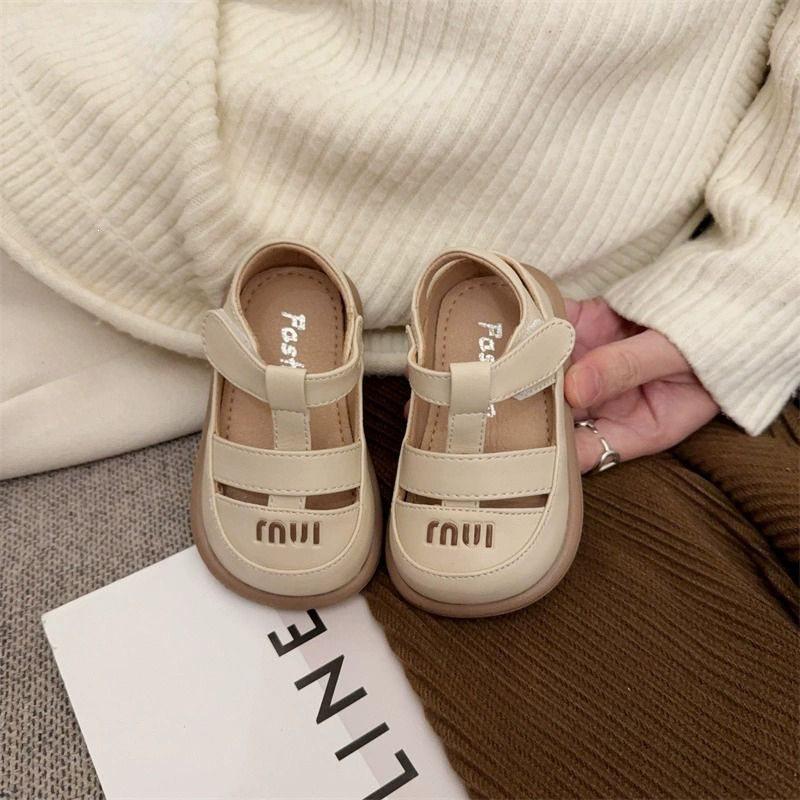 Baby small leather shoes hollow soft sole summer sandals girls T-shoes - years old soft sole comfortable baby shoes