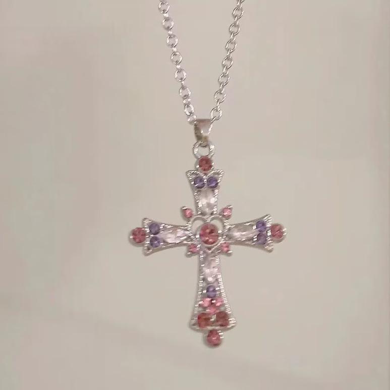 

pice Girl Cro Necklace Female New Heavy dut Diamond-et Gothic European and American tyle niche deign collarbone cha