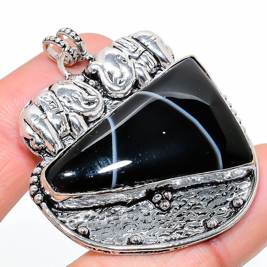 

Banded Agate Gemstone Handmade Ethnic Jewelry Pendant 1.97 VR-1733