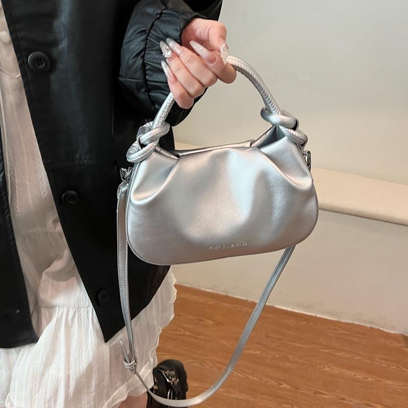 

Korean version of fashionable portable women s bag 2025 spring new simple pleated small square bag versatile shoulder messenger bag серебряный