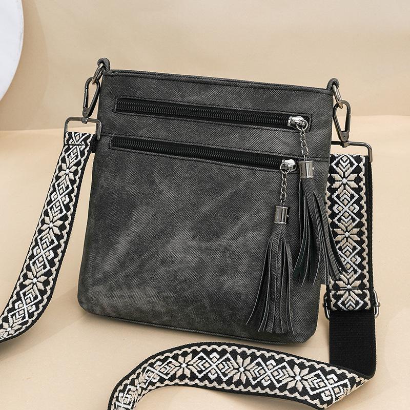 

Джинсовая синяя сумка-локомотив с заклепками, авангардная сумка-мессенджер через плечо для通勤, сумка подмышку, новая панк женская сумка чёрный