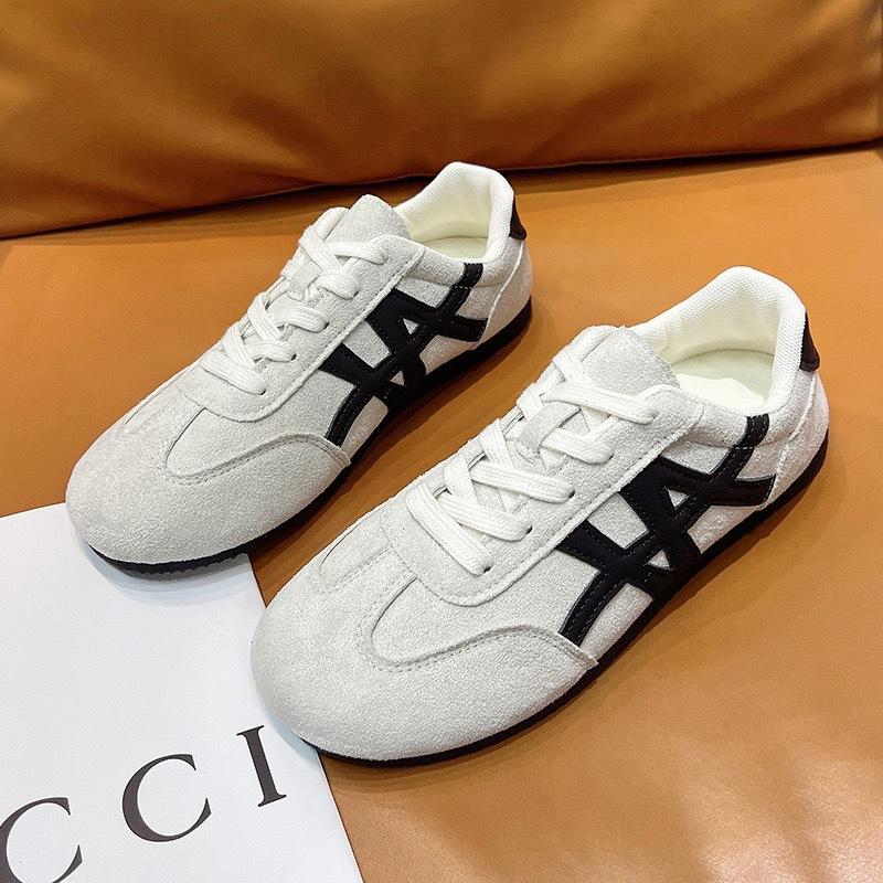 Spring and Autumn flat-bottomed non-slip board shoes 22 new comfortable casual running sports moral training 35