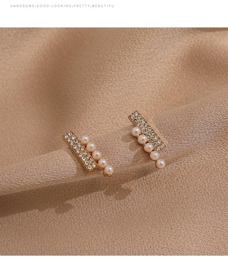 Temperament Small Pearl Stud Earrings Korean 925 Silver Needle Simple Geometric Mori Earrings Versatile Flash Diamond Earrings Women s Tide