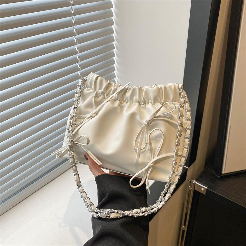 Black White Fashion Large Capacity Fold Design Bow Simple Casual Crossbody Bag Commuter Bucket Bag Stylish Shoulder Bag 1 pack