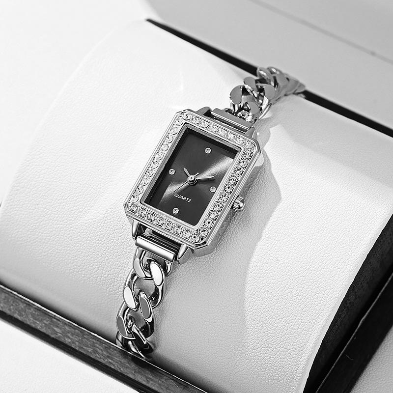 Women's Vintage Square Quartz Bracelet Fashion Watch