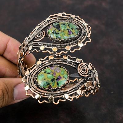 Kupfer Rubin Zoisit Armreif Kupferdraht umwickelter Edelstein Armspange Verstellbarer Armreif Handgefertigter Armreif Designer Kupferschmuck Geschenk für Mama