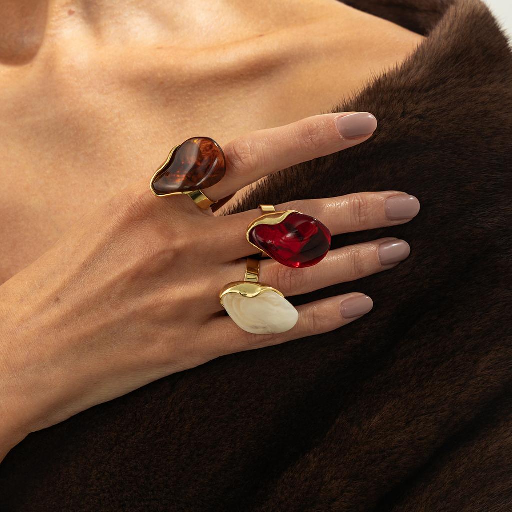 Vintage New Design Brown Red Beige Resin Geometric Adjustable Rings for Women Golden Alloy Fashion Daily Ring Jewelry Gift