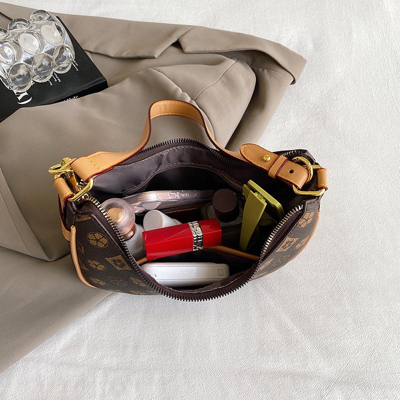 Light luxury women's bag high-end chain underarm bag women's retro printed crescent bag niche versatile oblique span bag
