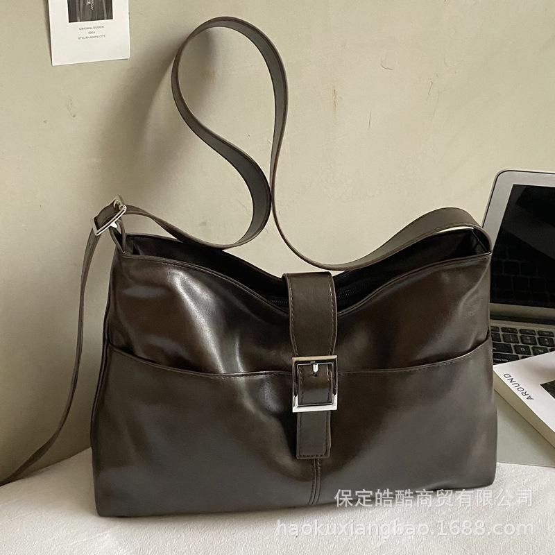 Casual large-capacity bag women's 2025 new commuter versatile shoulder messenger bag slack tote bag bucket bag