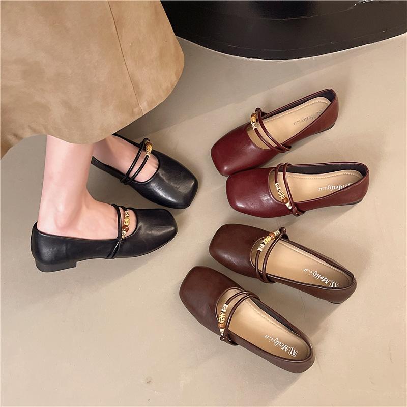 Temperament square head flat sole shoes women's 2025 new spring and autumn French retro Mary Jane small leather shoes light mouth commuter shoes