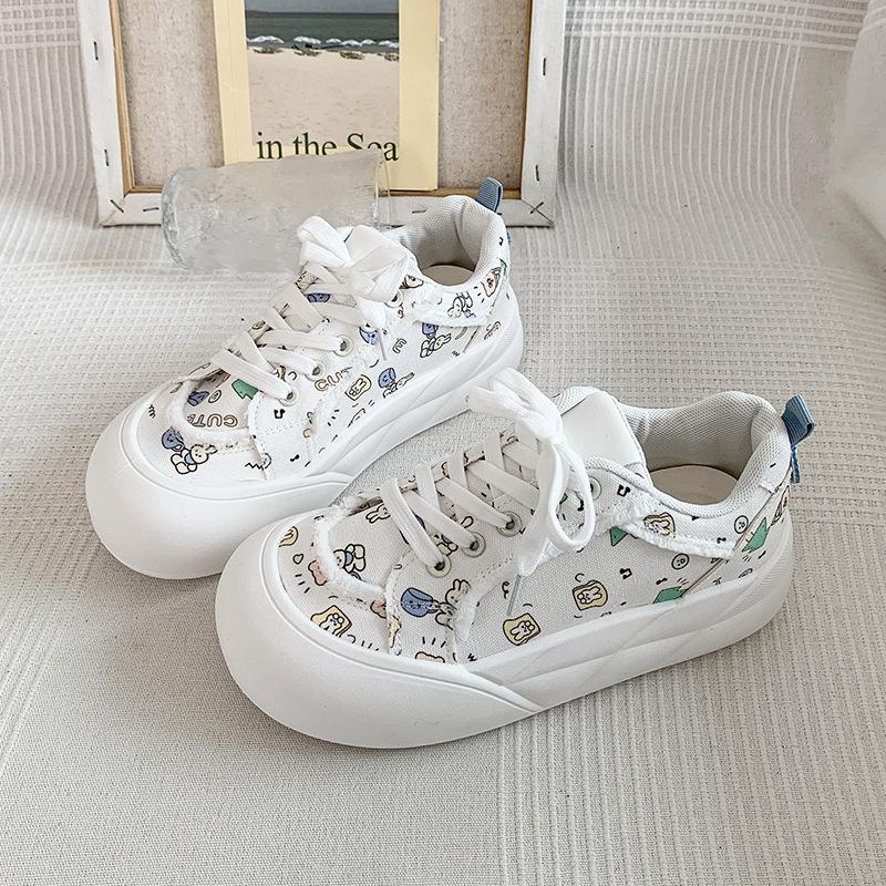 

Versatile chic little white shoes women s 2025 new popular casual sports shoes niche board shoes bread shoes 40