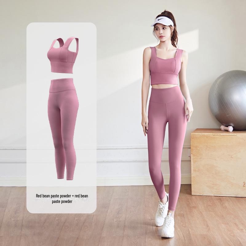"Juyitang Peach Yoga Set: Shockproof Medium Support for Indoor Running & Fitness"