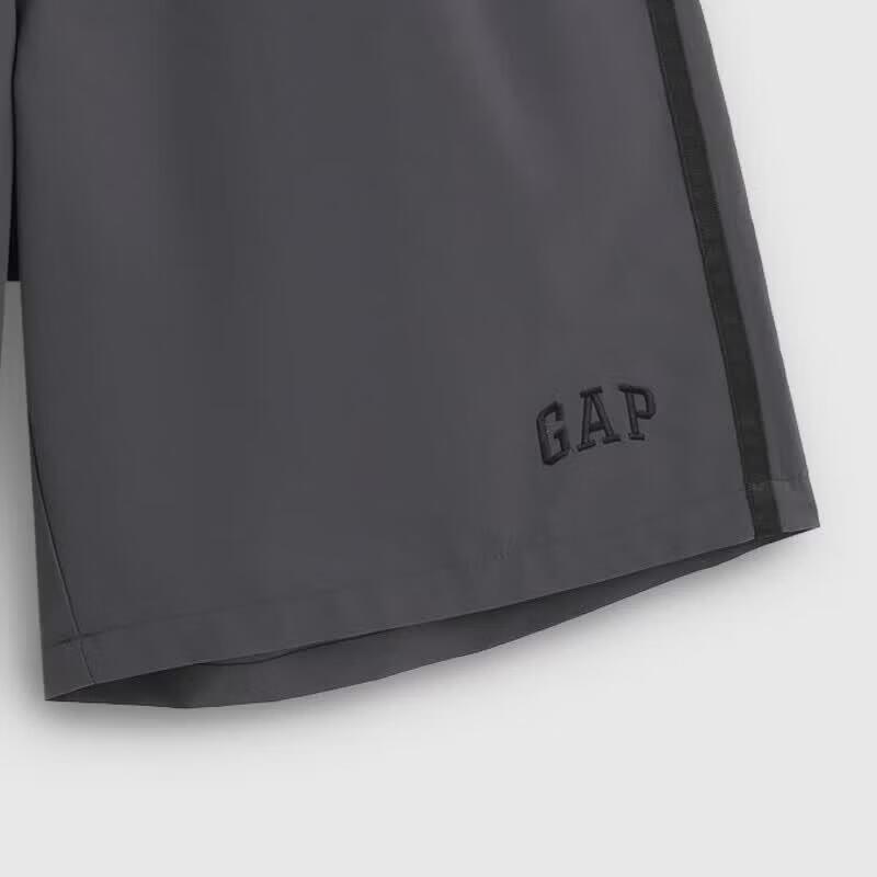 GAP Men's Moisture-Wicking Logo Casual Shorts