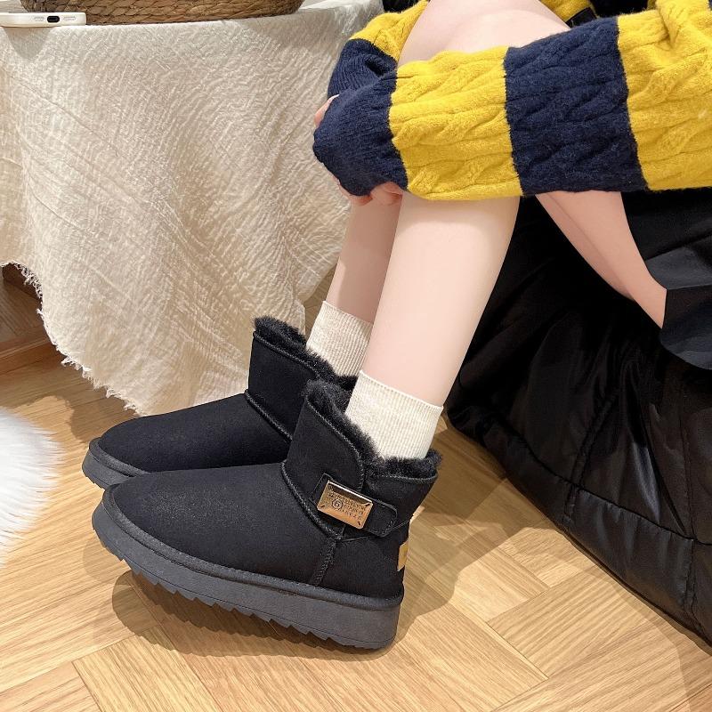 

Snow boots women s winter velvet thickened warm cotton shoes soft sole non-slip and snow-proof thick sole short boots cotton shoes 41