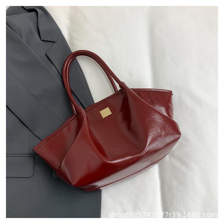 Premium Oil Wax Pitot Bag Women's Niche Vegetable Basket Bag Retro Commuter Handbag Casual Shoulder Armpit Bag