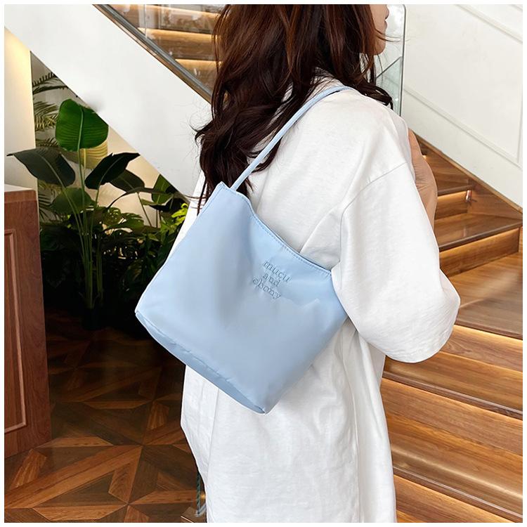 New Women Bucket Bag, Simple Casual Tote Handbag, Lightweight Shoulder Bag for Daily Use, Travel and Shopping