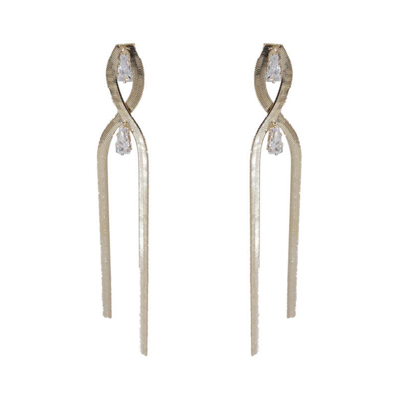 Metal Lines, Fringed Ears, Wind Long Earrings, Fashionable Temperament, Exaggerated High-end Ears