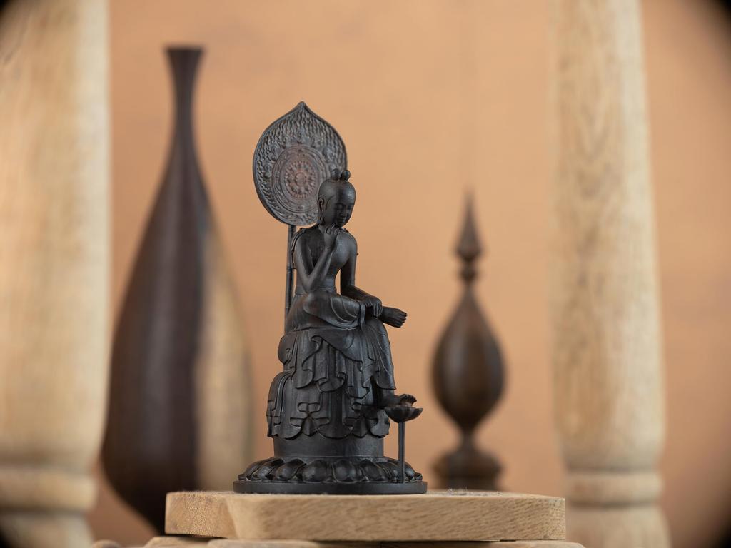 Miniature Painted Bodhisattva Statue Buddhist Wood Buddha Statue World Bodhisattva Buddha, Present-day Half-Lotus (Wooden Boxwood) - Statue,