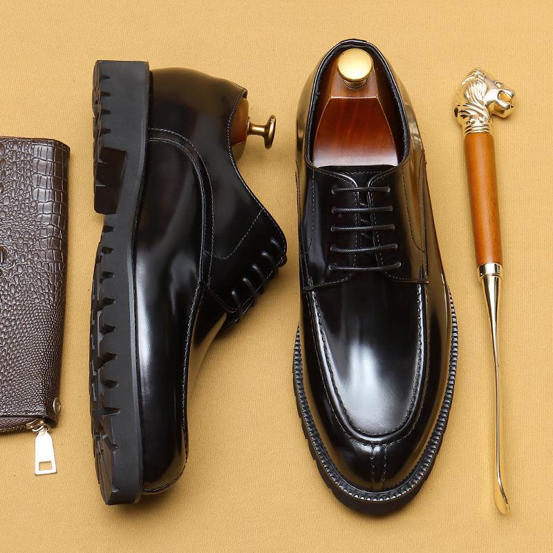 Britische Freizeitschuhe aus Leder Herren Business-Kleid Echtes Leder Glänzendes Leder Schwarz Dicksohlige Erhöhung Herrenschuhe