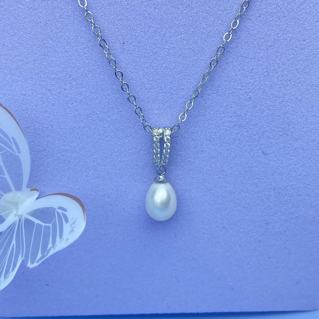 HENGSHENG 6-7mm Rice Shape Freshwater Pearl Pendant Necklaces Jewelry Gift Shine Zircon 45cm Chain Necklaces for Women Girls
