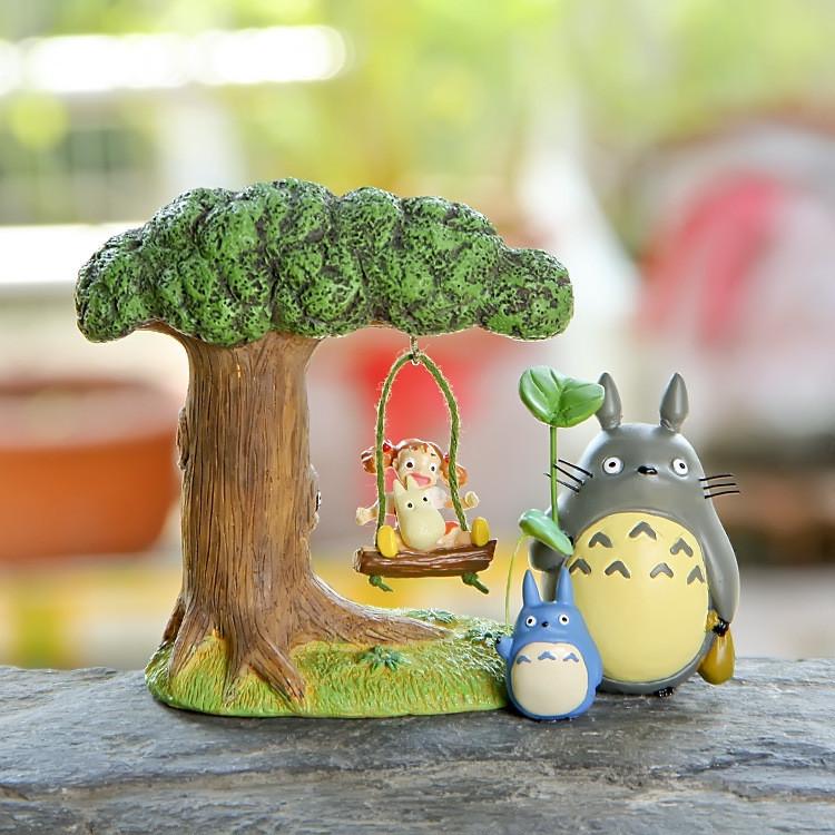 Totoro Neighbor My Resin Miniature Leaf Swing Ornament For Gift Decoration And