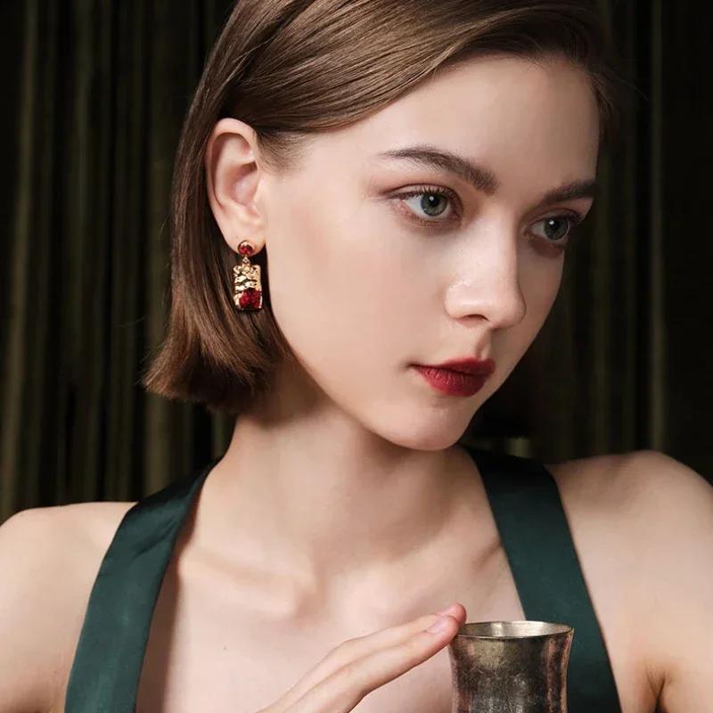 Fashion Square Glossy Ruby Earings Drop Classic New In Light Luxury Irregular Emerald Earrings for Women Zircon Gifts