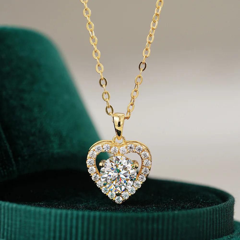 Luxury 100% Real 18k Gold  Women s Heart-shaped Love Pendant Clavicle Chain Moissanite Necklace золотой
