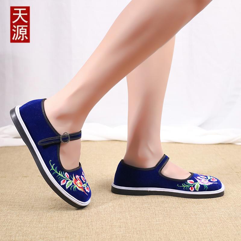 Frühling und Herbst ethnischer Stil Farbe altes Peking Wort mit quadratischem Mund Damen Stoffschuhe niedriger Preis Fahrt DNU Stand wird 10 Yuan Modell sein