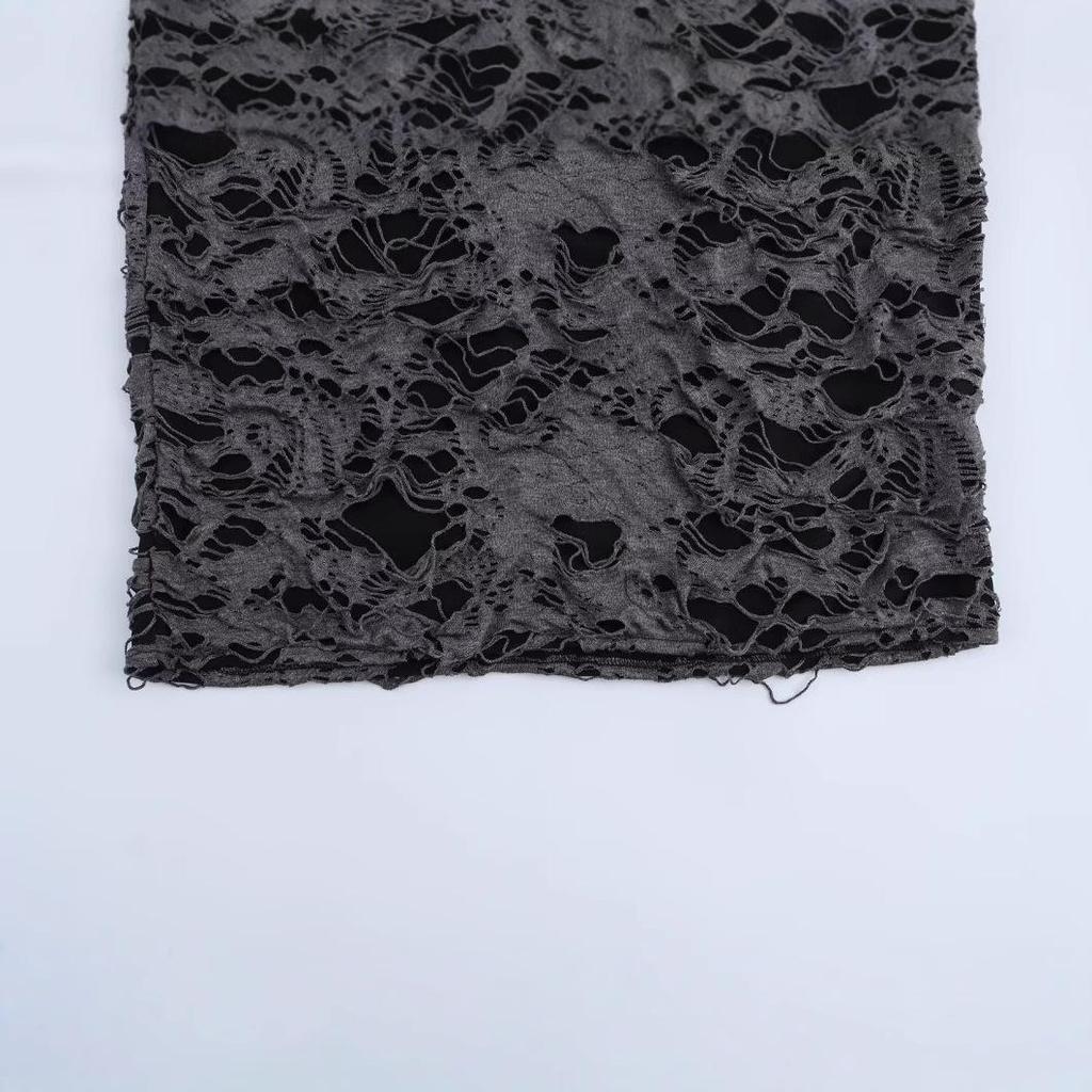 2024 Winter Women's Retro Ripped Long Sleeve Crew Neck Top - European & American Style