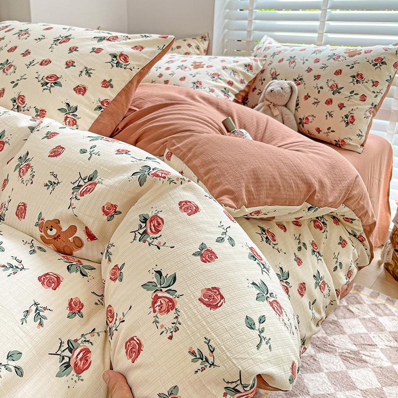 Idyllic Bedding Four-piece Set Skin-friendly Breathable Bed Sheet Quilt Cover Pillowcase