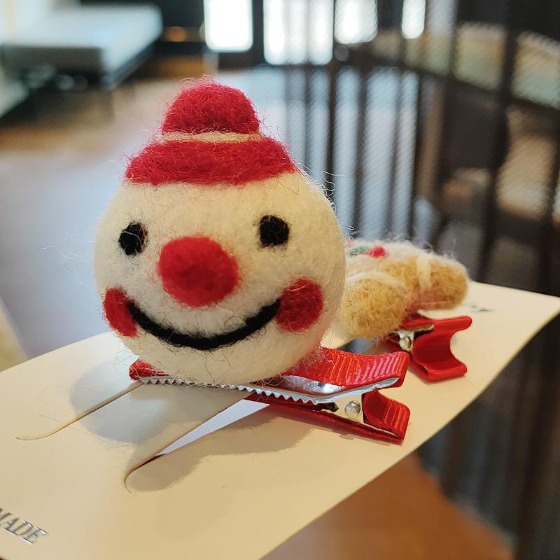 Flauschige Weihnachts-Haarspangen für Kinder - Rentier-, Weihnachtsmannmützen- und Schneemann-Designs
