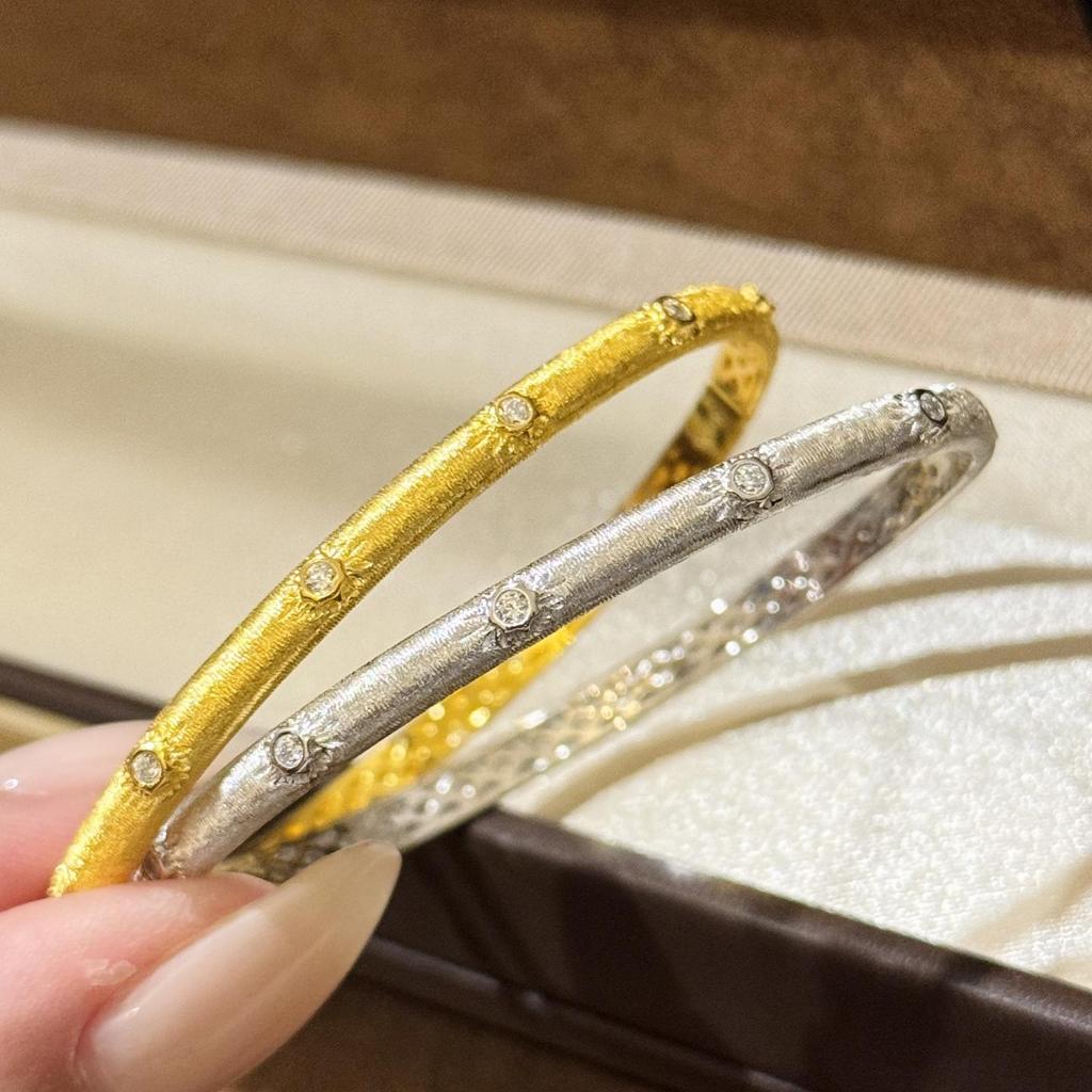 Exquisite ten diamond brushed bracelet handmade brushed polishing S925 pure silver micro inlaid craftsmanship 18K gold plating Material Unisex