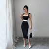 Abito Lungo Estivo da Donna Chic e Sofisticato con Scollo Quadrato e Color Blocking