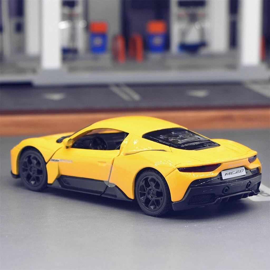 Maserati MC20 Supercar 5 Inch Metal Car Simulation Exquisite Diecast & Toy Vehicle RMZ City 1:36 Alloy Model Gifts For Children