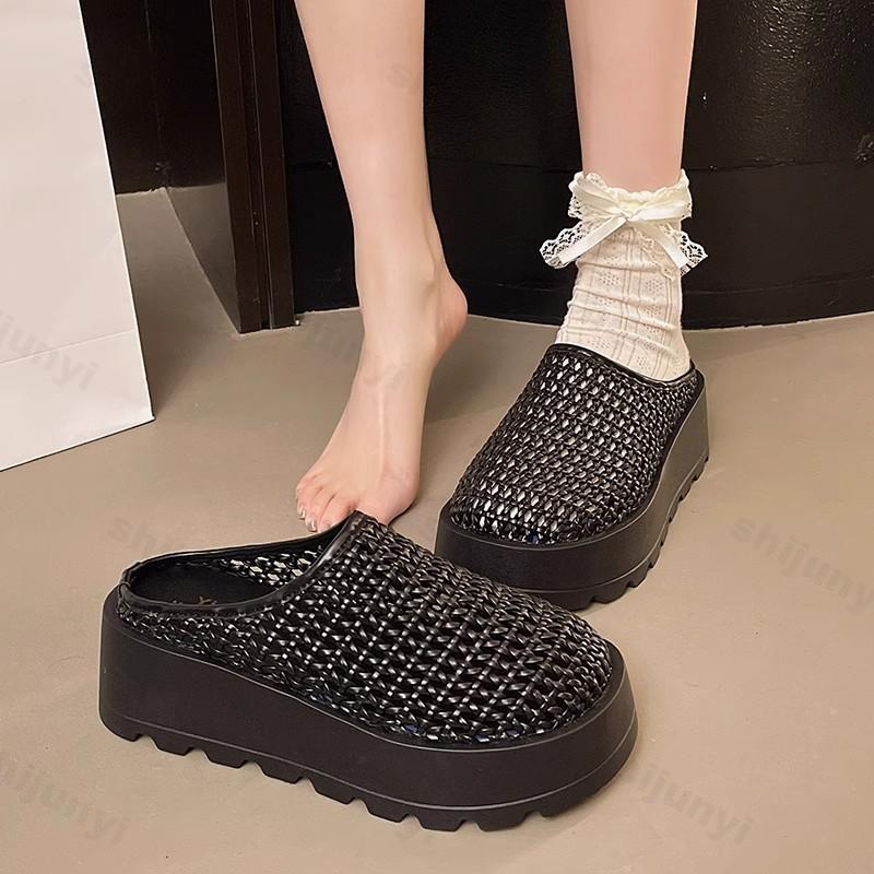Fashion Summer Woman Slippers Platform House Shoes 2025 Comfortable Outdoor Casual Slippers Hollow Out Height Increasing Female Shoes