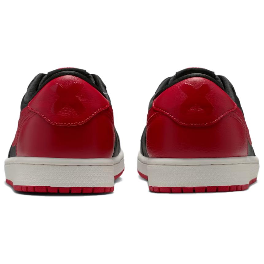 Air Jordan 1 Retro Low OG Banned 2026 Scarpe da Ginnastica da Uomo Nero Nero-Varsity-Rosso-Summit-Bianco IW6276-001