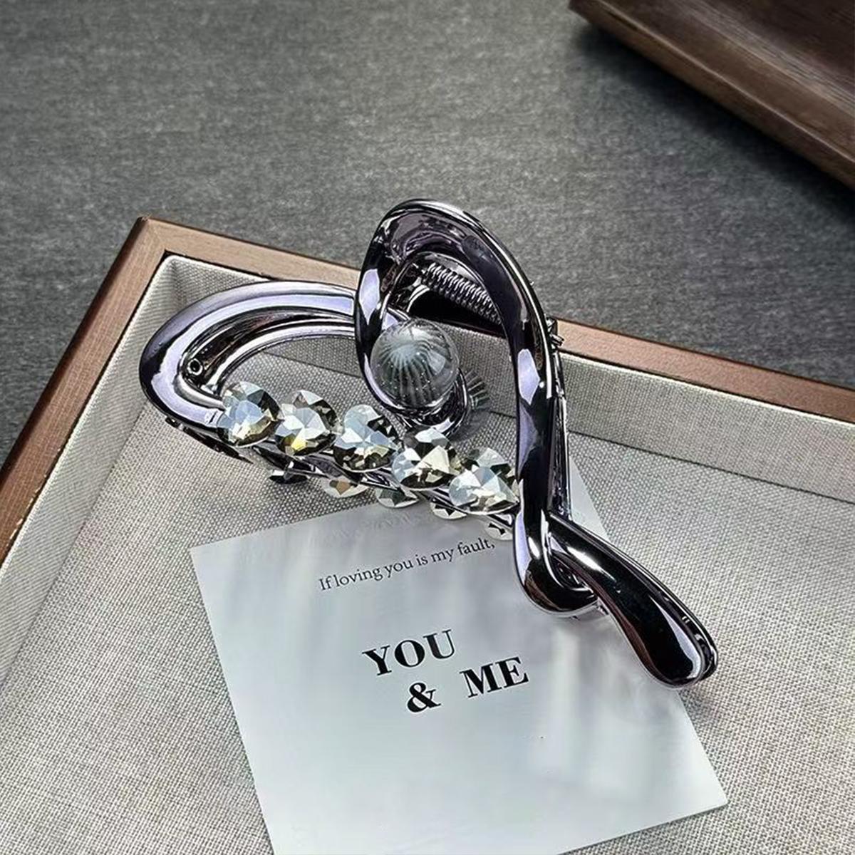 

1 шт. заколка для волос со стразами и жемчугом, новый стиль, сверкающая заколка в форме сердца, аксессуар для волос на затылке, клипса-акула