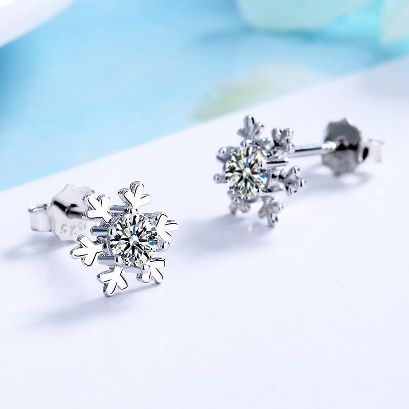 Korean Style Snowflake Star Earrings: Autumn/Winter S925 Sterling Silver with Diamonds.
