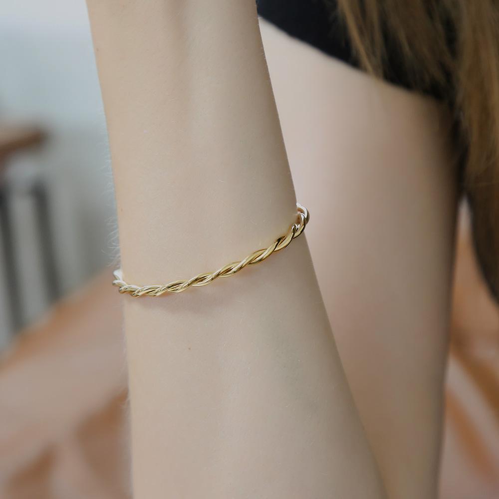 Dieuamour Braided Edge Open Bracelet 2 Colors