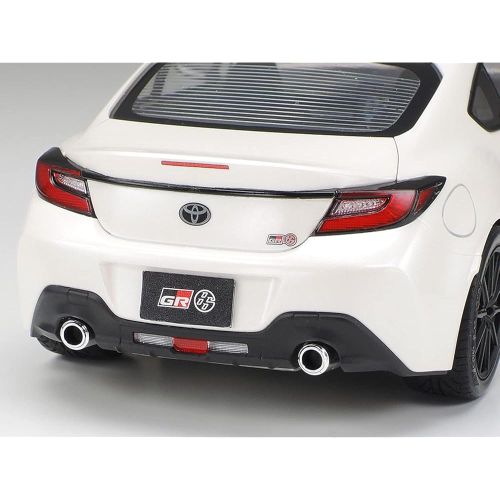 TAMIYA 1/24 SPORTS CAR SERIES No.361 TOYOTA GR86 PLASTIC MODEL 24361