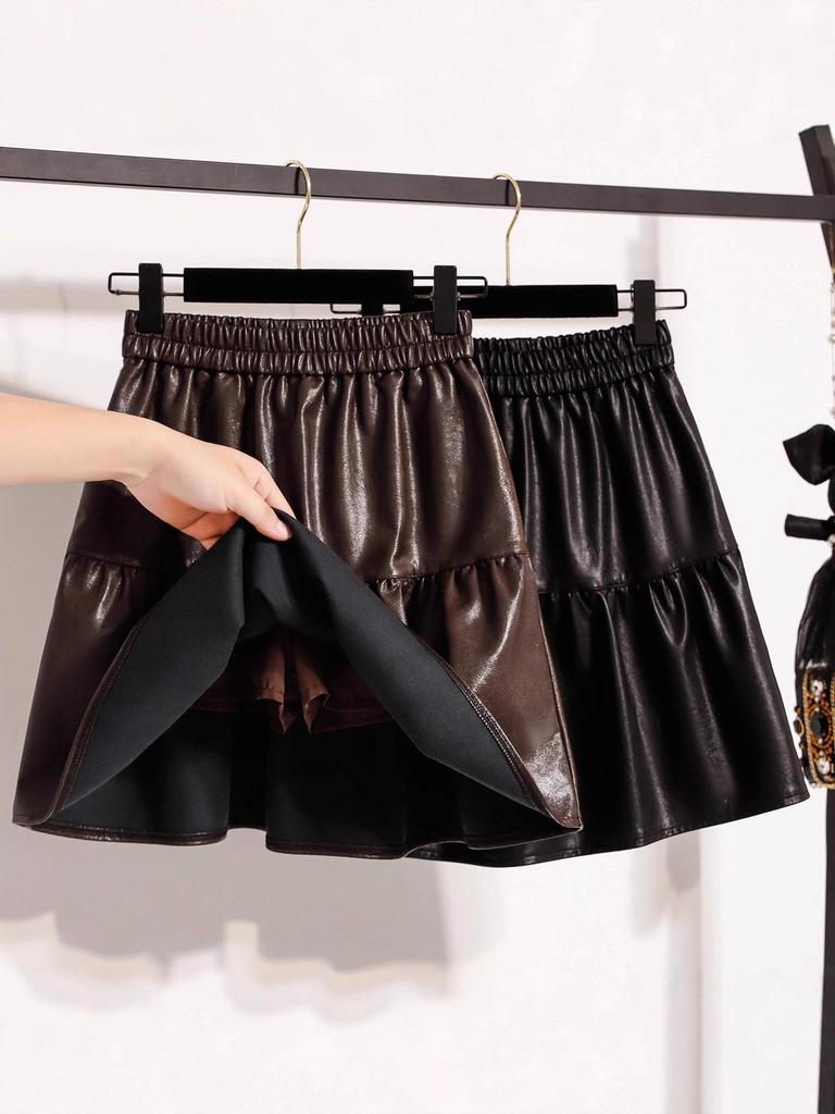 Plus Size High-Waisted PU Leather A-Line Layered Mini Skirt Pants for Spring/Autumn - Fluffy, Anti-Exposure, Slimming